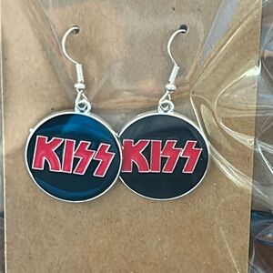 🔥🔥Kiss logo music dangle earring